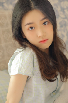 《出轨的妻子》在线